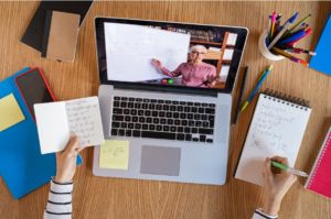 Inégalités scolaires, conditions de vie et ressources parentales : quels obstacles sur le chemin de l’«école à la maison» ?